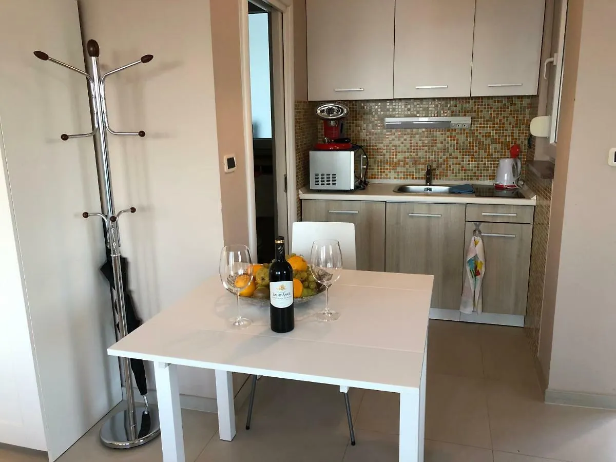 Studio Apartments Santa Marcici